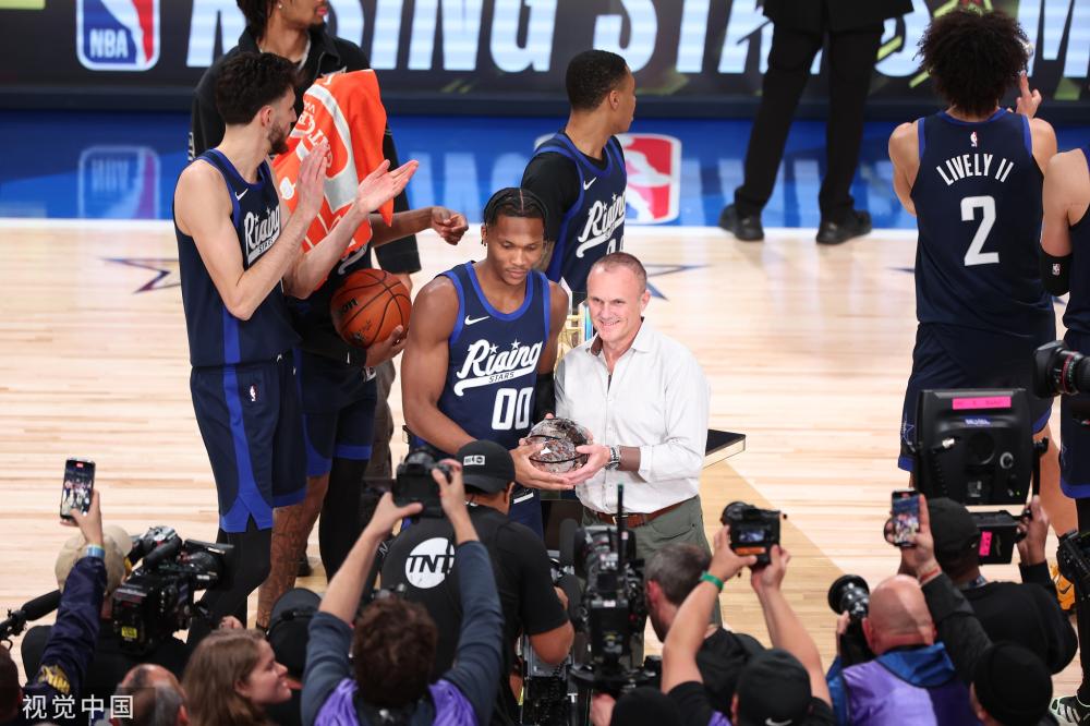 班牙中场 班牙中场